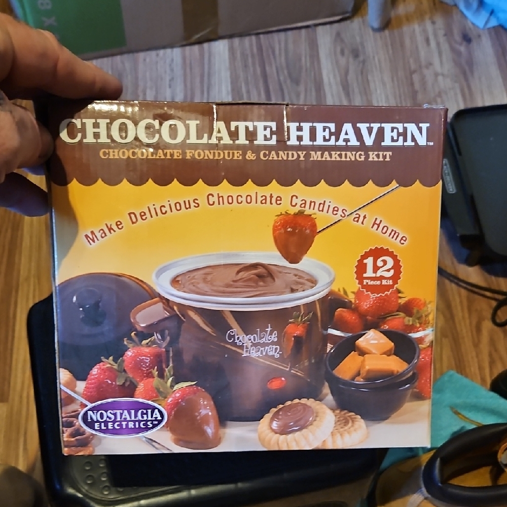 Nostalgia Chocolate Heaven Fondue Kit - Brown